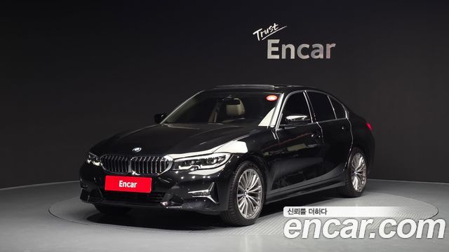 BMW 3-Series 320i Luxury