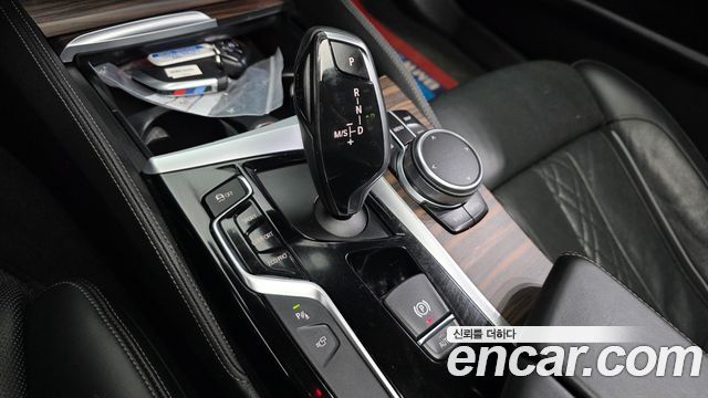 BMW 5-Series 530i xDrive M Sport Package Plus