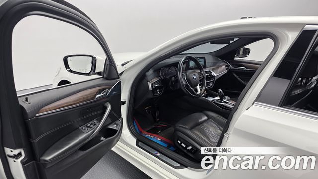 BMW 5-Series 530i xDrive M Sport Package Plus