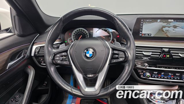 BMW 5-Series 530i xDrive M Sport Package Plus
