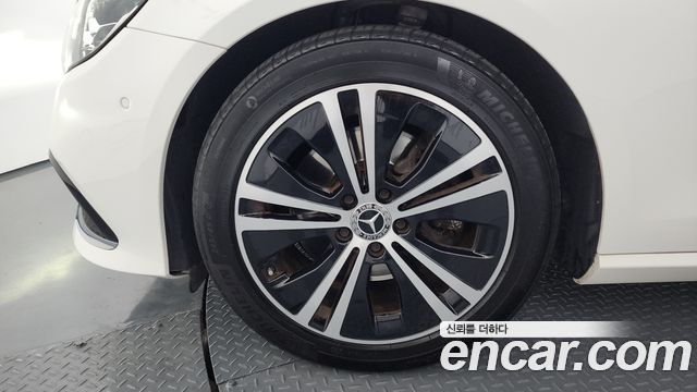Mercedes-Benz E-Class E250 Avantgarde