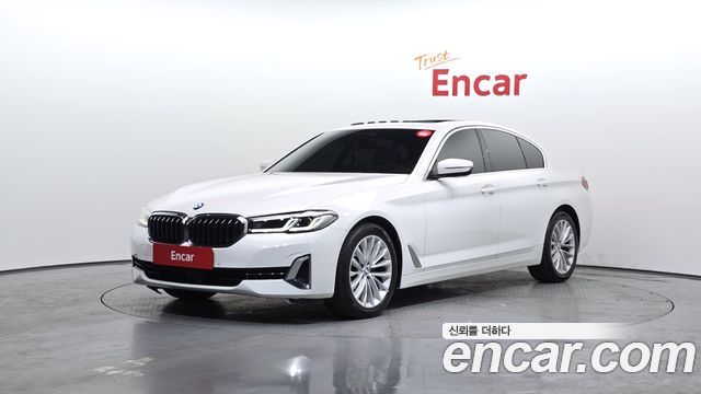 BMW 5-Series 520i Luxury