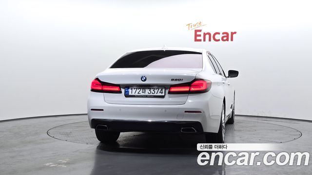 BMW 5-Series 520i Luxury