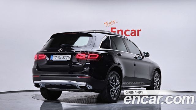 Mercedes-Benz GLC-Class GLC300e 4MATIC