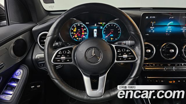 Mercedes-Benz GLC-Class GLC300e 4MATIC