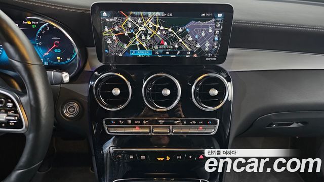 Mercedes-Benz GLC-Class GLC300e 4MATIC