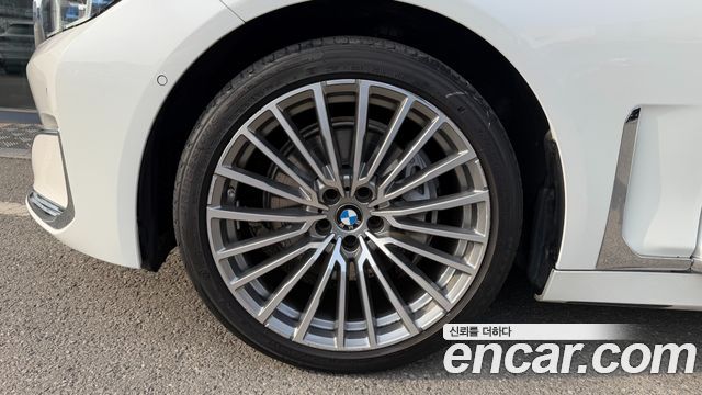 BMW 7-Series 730Ld xDrive Design Pure Excellence