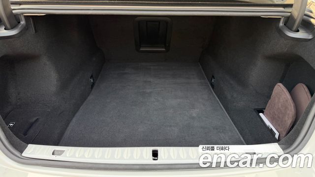 BMW 7-Series 730Ld xDrive Design Pure Excellence