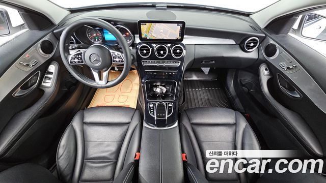 Mercedes-Benz C-Class C200 Avantgarde