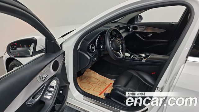 Mercedes-Benz C-Class C200 Avantgarde