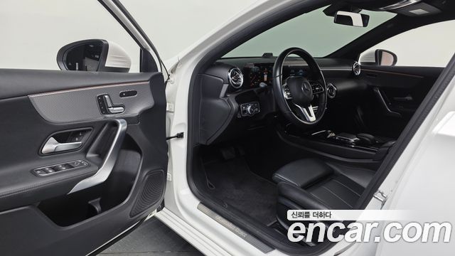 Mercedes-Benz A-Class A220 Hatchback