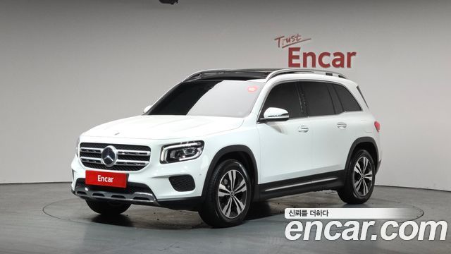 Mercedes-Benz GLB-Class GLB220