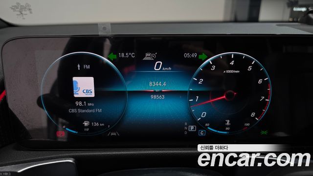 Mercedes-Benz GLB-Class GLB220