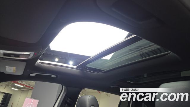 Mercedes-Benz GLB-Class GLB220