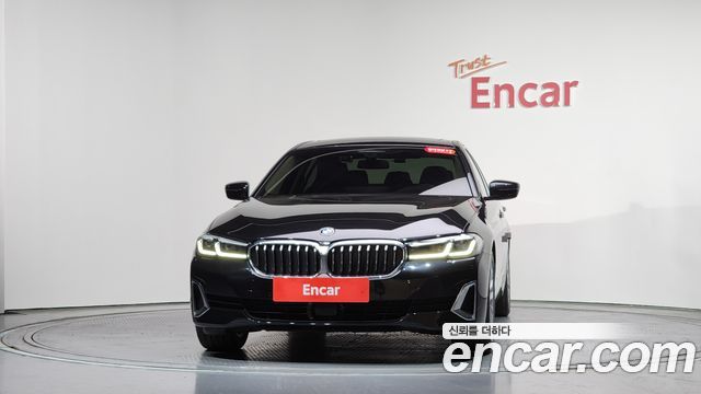 BMW 5-Series 530i Luxury