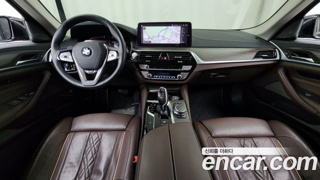 BMW 5-Series 530i Luxury