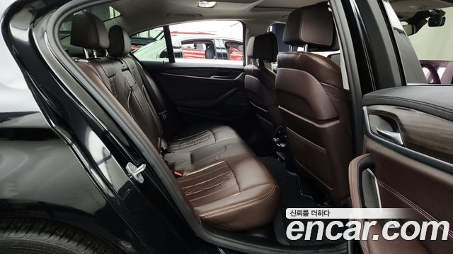 BMW 5-Series 530i Luxury