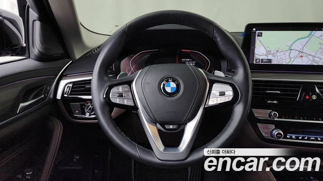 BMW 5-Series 530i Luxury