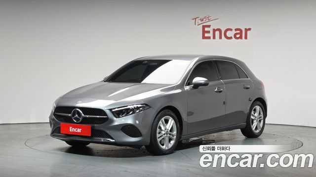 Mercedes-Benz A-Class A220 Hatchback