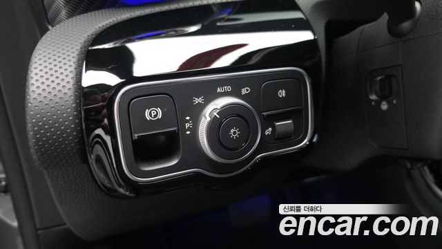 Mercedes-Benz A-Class A220 Hatchback