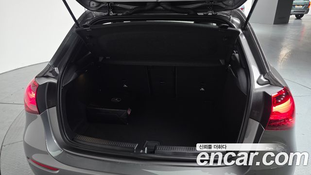 Mercedes-Benz A-Class A220 Hatchback