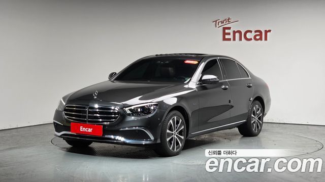Mercedes-Benz E-Class E300e 4MATIC Exclusive