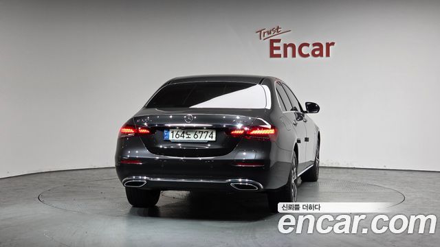Mercedes-Benz E-Class E300e 4MATIC Exclusive