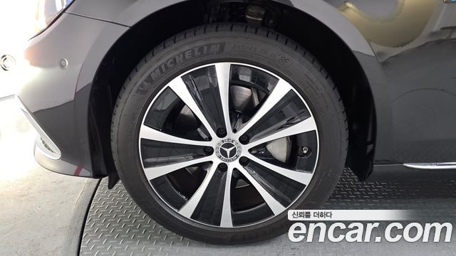 Mercedes-Benz E-Class E300e 4MATIC Exclusive