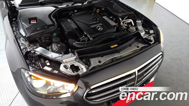 Mercedes-Benz E-Class E300e 4MATIC Exclusive