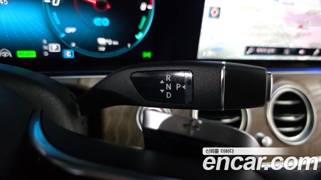 Mercedes-Benz E-Class E300e 4MATIC Exclusive