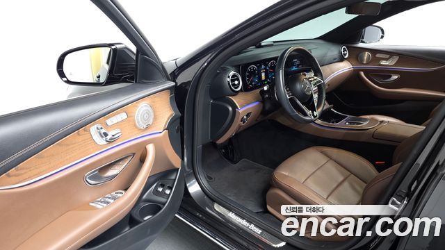 Mercedes-Benz E-Class E300e 4MATIC Exclusive