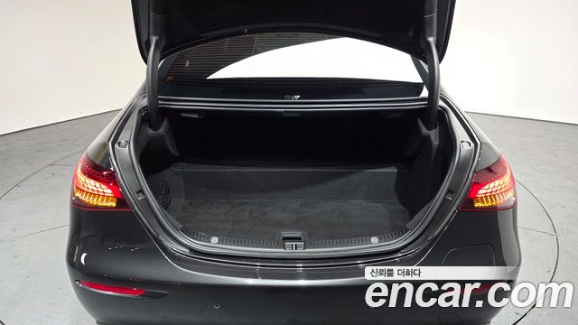 Mercedes-Benz E-Class E300e 4MATIC Exclusive
