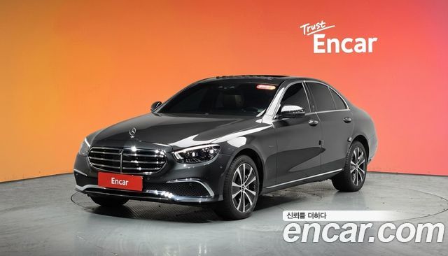 Mercedes-Benz E-Class E300e 4MATIC Exclusive