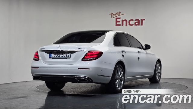 Mercedes-Benz E-Class E220d 4MATIC Exclusive