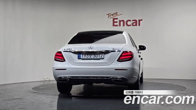 Mercedes-Benz E-Class E220d 4MATIC Exclusive