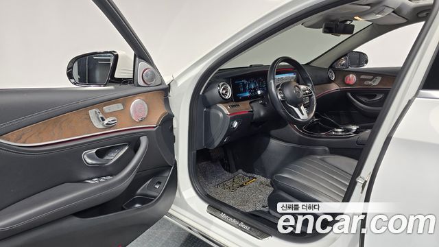 Mercedes-Benz E-Class E220d 4MATIC Exclusive