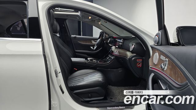 Mercedes-Benz E-Class E220d 4MATIC Exclusive