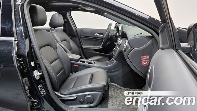 Mercedes-Benz A-Class A200