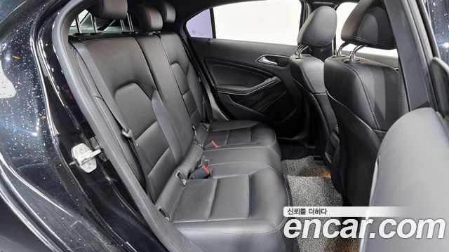 Mercedes-Benz A-Class A200
