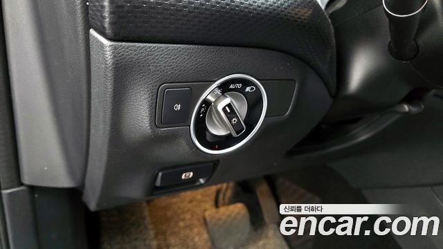 Mercedes-Benz A-Class A200