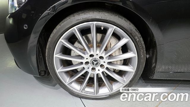 Mercedes-Benz E-Class E350 4MATIC AMG Line