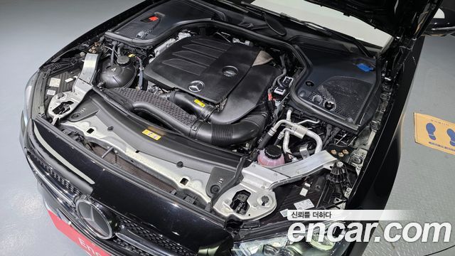 Mercedes-Benz E-Class E350 4MATIC AMG Line