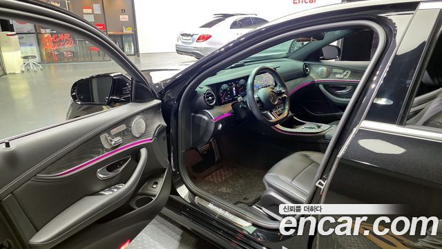 Mercedes-Benz E-Class E350 4MATIC AMG Line