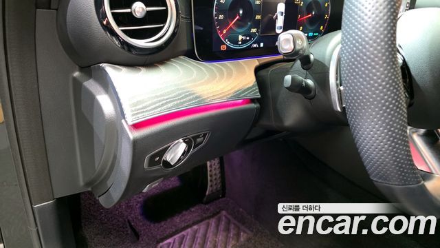Mercedes-Benz E-Class E350 4MATIC AMG Line