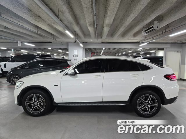 Mercedes-Benz GLC-Class GLC300e 4MATIC Coupe