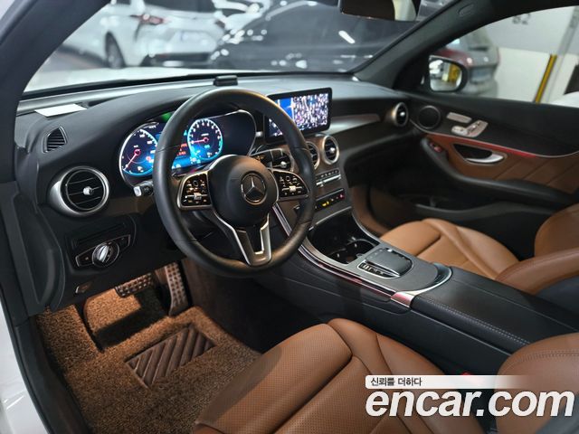 Mercedes-Benz GLC-Class GLC300e 4MATIC Coupe