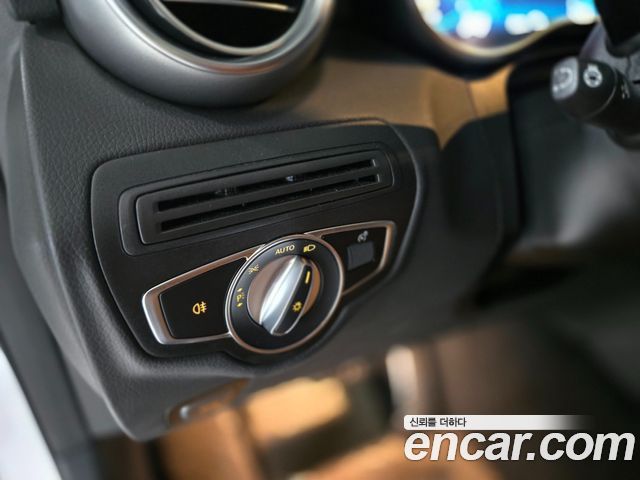 Mercedes-Benz GLC-Class GLC300e 4MATIC Coupe