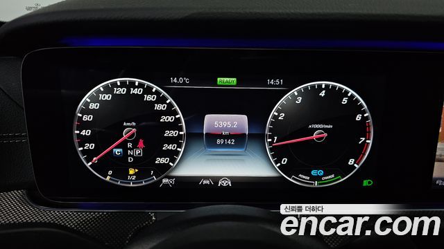 Mercedes-Benz E-Class E350 4MATIC AMG Line