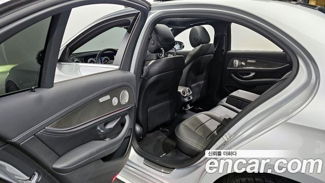 Mercedes-Benz E-Class E350 4MATIC AMG Line