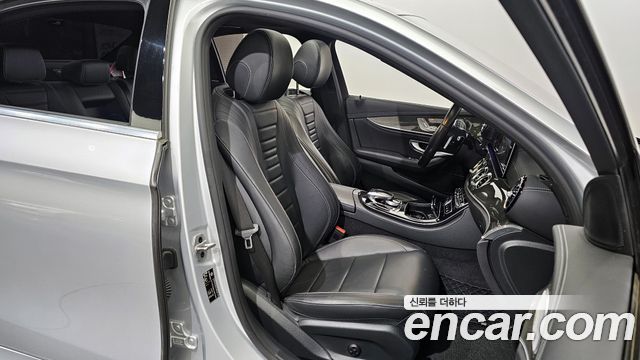 Mercedes-Benz E-Class E350 4MATIC AMG Line